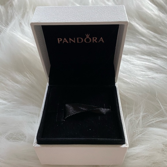 Pandora Boxes - Picture 3 of 5